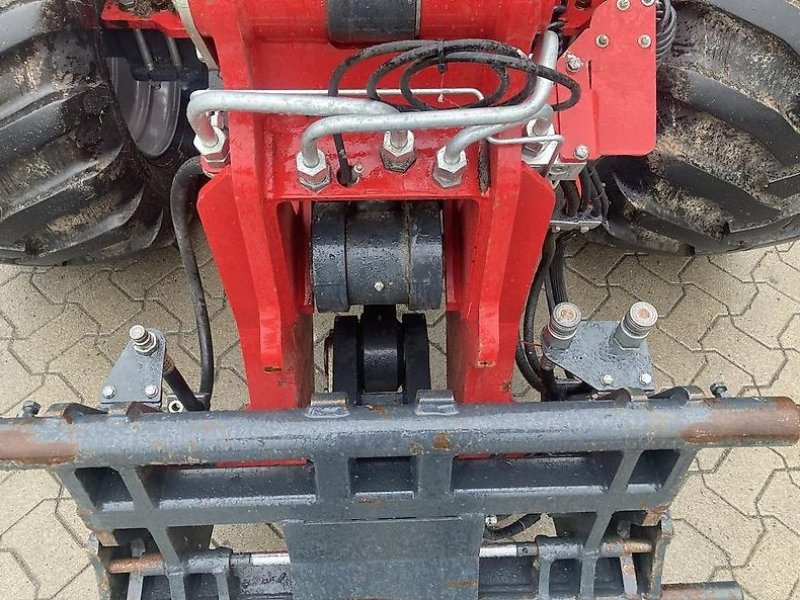 Schäffer 6680T - Teleskopinis ratinis krautuvas: foto 5 Schäffer 6680T - Teleskopinis ratinis krautuvas: foto 5