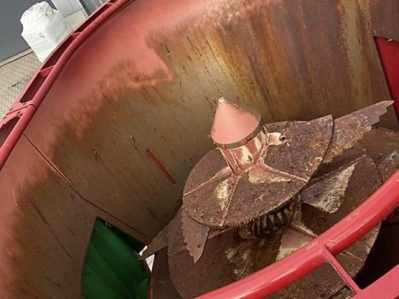 Strautmann Verti-Mix 951 - Pašarų maišytuvas: foto 2 Strautmann Verti-Mix 951 - Pašarų maišytuvas: foto 2