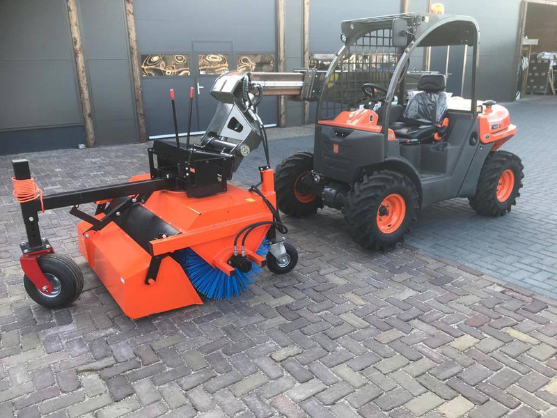 AUSA ruwterrein verreiker T 144 H - Teleskopinis krautuvas: foto 3 AUSA ruwterrein verreiker T 144 H - Teleskopinis krautuvas: foto 3