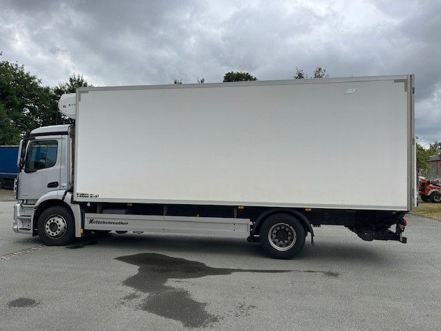 Mercedes-Benz Antos1835 Tiefkühlaufbau Ladebordw. Thermoking - Refrižeratorius sunkvežimis: foto 3 Mercedes-Benz Antos1835 Tiefkühlaufbau Ladebordw. Thermoking - Refrižeratorius sunkvežimis: foto 3
