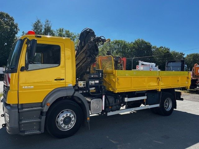 Mercedes-Benz Axor 1828 mit Kipper und Ladekran Top - Savivartis sunkvežimis, Sunkvežimis su kranu: foto 1 Mercedes-Benz Axor 1828 mit Kipper und Ladekran Top - Savivartis sunkvežimis, Sunkvežimis su kranu: foto 1