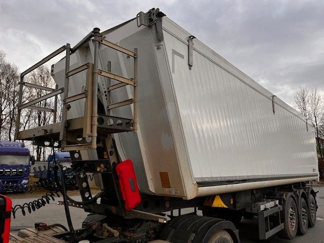 Schmitz Cargobull SKI 24 Großraum Alu Kastenmulde Kombitür - Savivartis puspriekabė: foto 2 Schmitz Cargobull SKI 24 Großraum Alu Kastenmulde Kombitür - Savivartis puspriekabė: foto 2