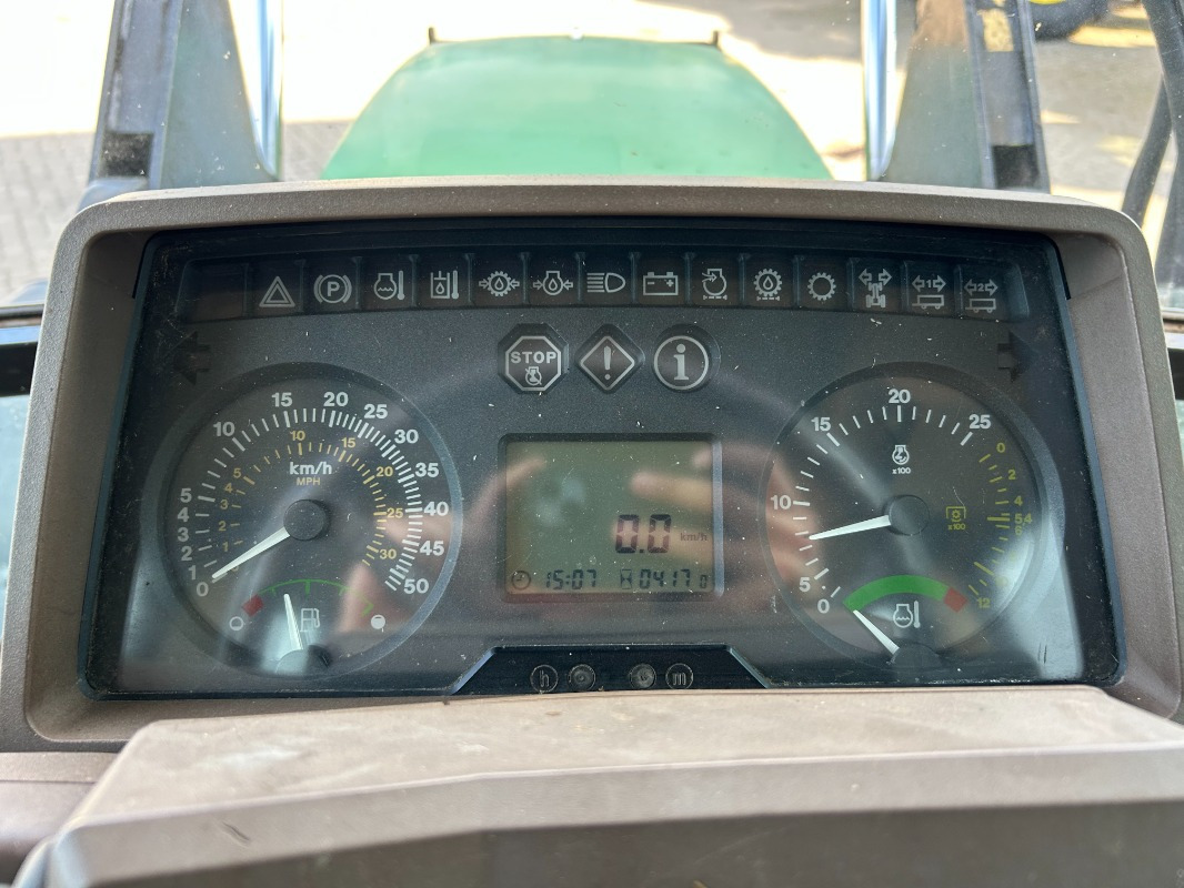 Traktorius John Deere 6110: foto 12