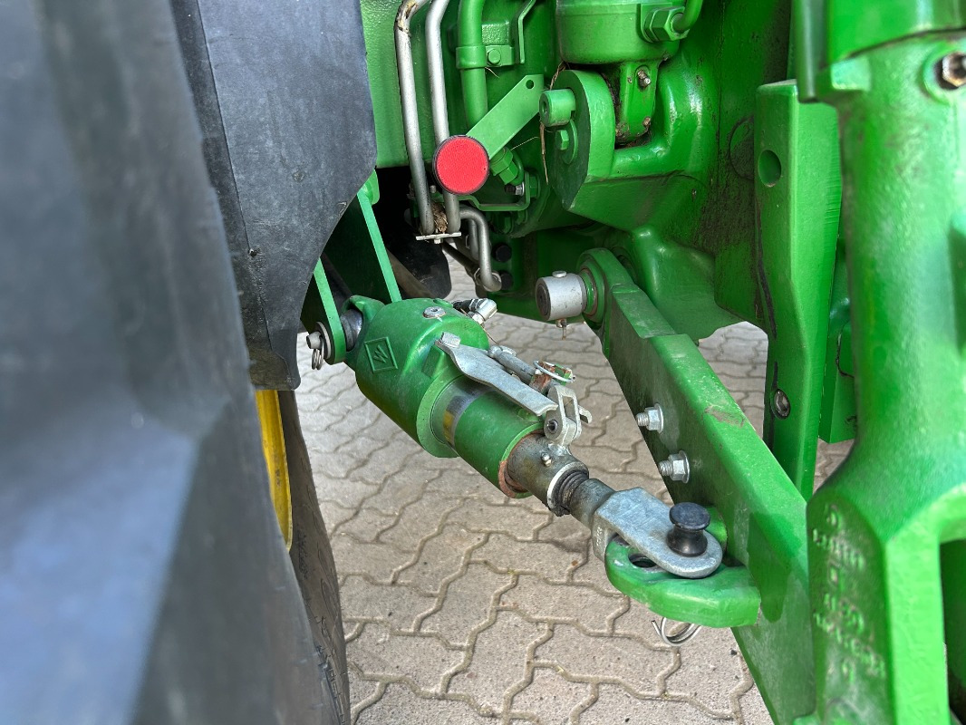 John Deere 6R 215 - Traktorius: foto 5 John Deere 6R 215 - Traktorius: foto 5