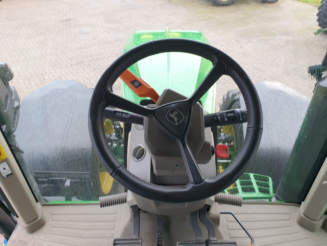 Traktorius John Deere 7R 330 **MIETRÜCKLÄUFER**: foto 6 Traktorius John Deere 7R 330 **MIETRÜCKLÄUFER**: foto 6