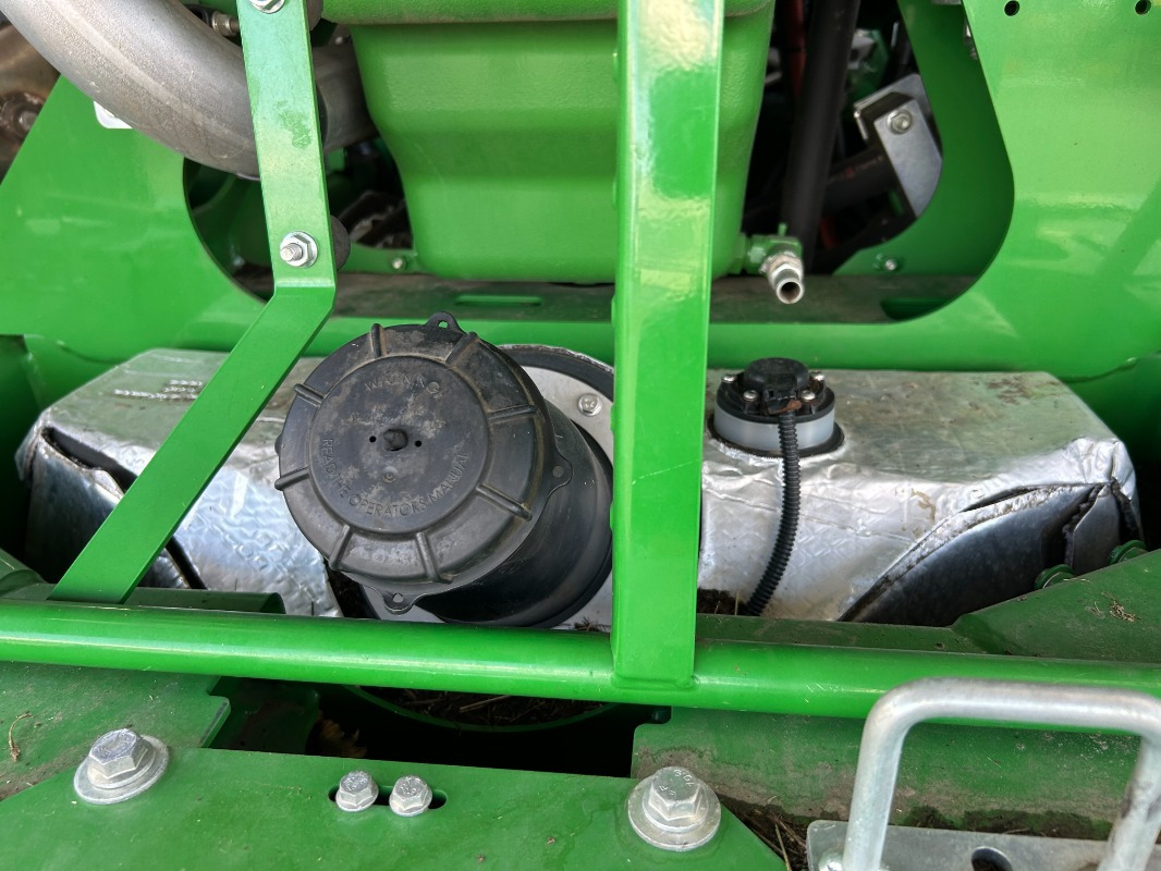 John Deere 8400 mit Kemper 475 Plus - Kombainas: foto 4 John Deere 8400 mit Kemper 475 Plus - Kombainas: foto 4