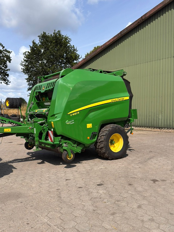 John Deere V461R - Vyniotuvas: foto 1 John Deere V461R - Vyniotuvas: foto 1