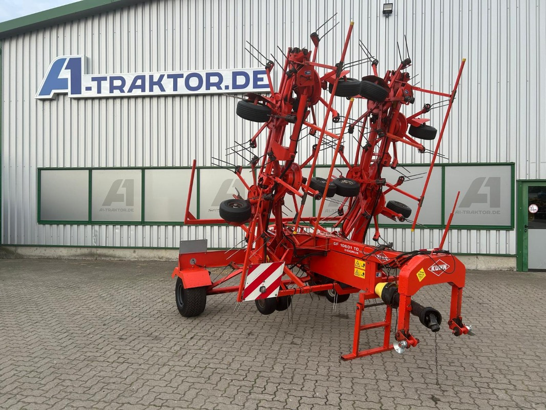 Kuhn GF 10601 TO - Šieno grėblys/ Vartytuvas: foto 1 Kuhn GF 10601 TO - Šieno grėblys/ Vartytuvas: foto 1