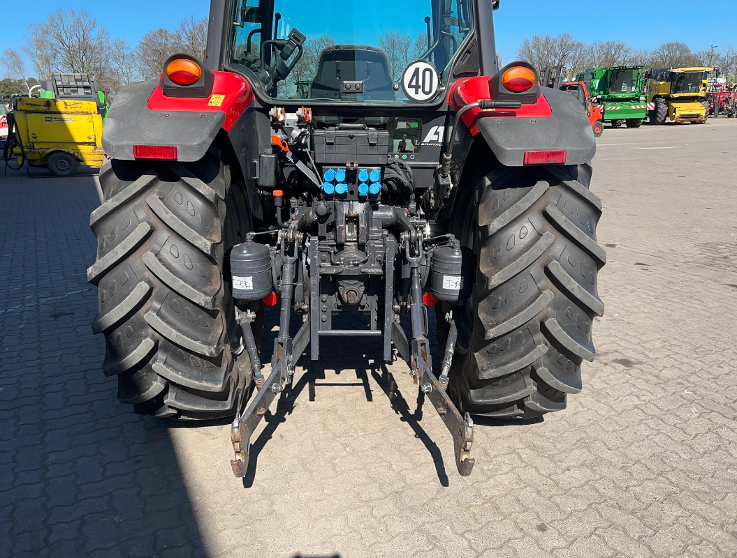 McCormick T 90 - Traktorius: foto 2 McCormick T 90 - Traktorius: foto 2
