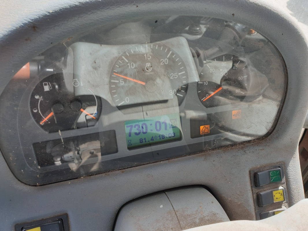 Valtra T151 - Traktorius: foto 3 Valtra T151 - Traktorius: foto 3