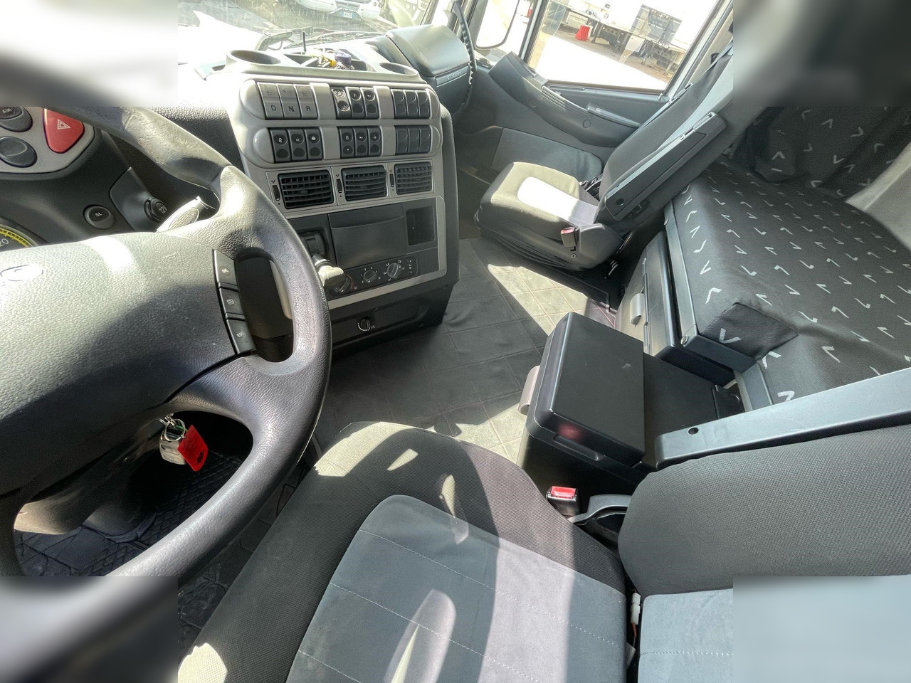 IVECO ECOSTRALIS 500 - Vilkikas: foto 5 IVECO ECOSTRALIS 500 - Vilkikas: foto 5