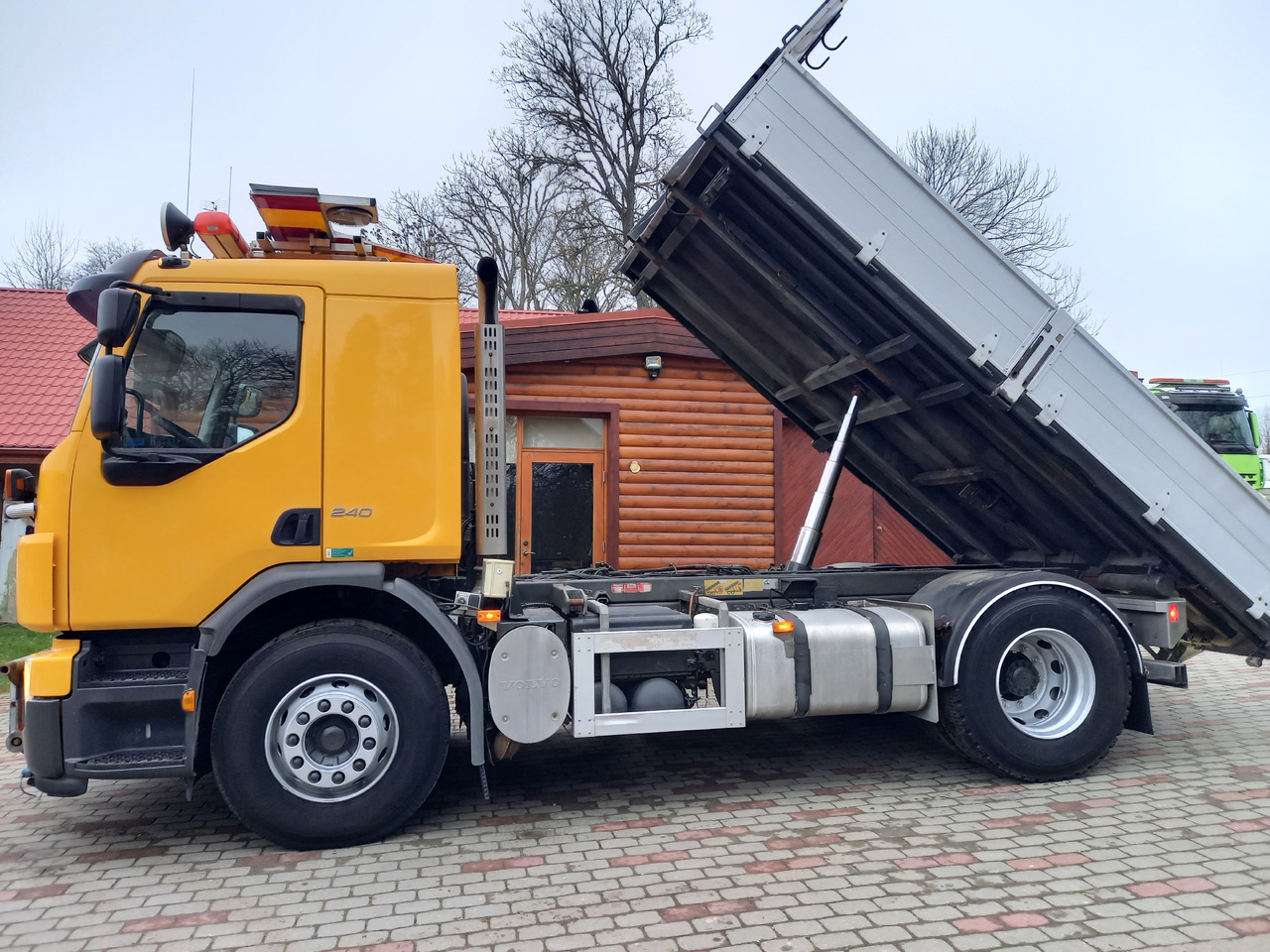 VOLVO FE 240, 4x2, EURO 5, TIPPER - Savivartis sunkvežimis: foto 1 VOLVO FE 240, 4x2, EURO 5, TIPPER - Savivartis sunkvežimis: foto 1