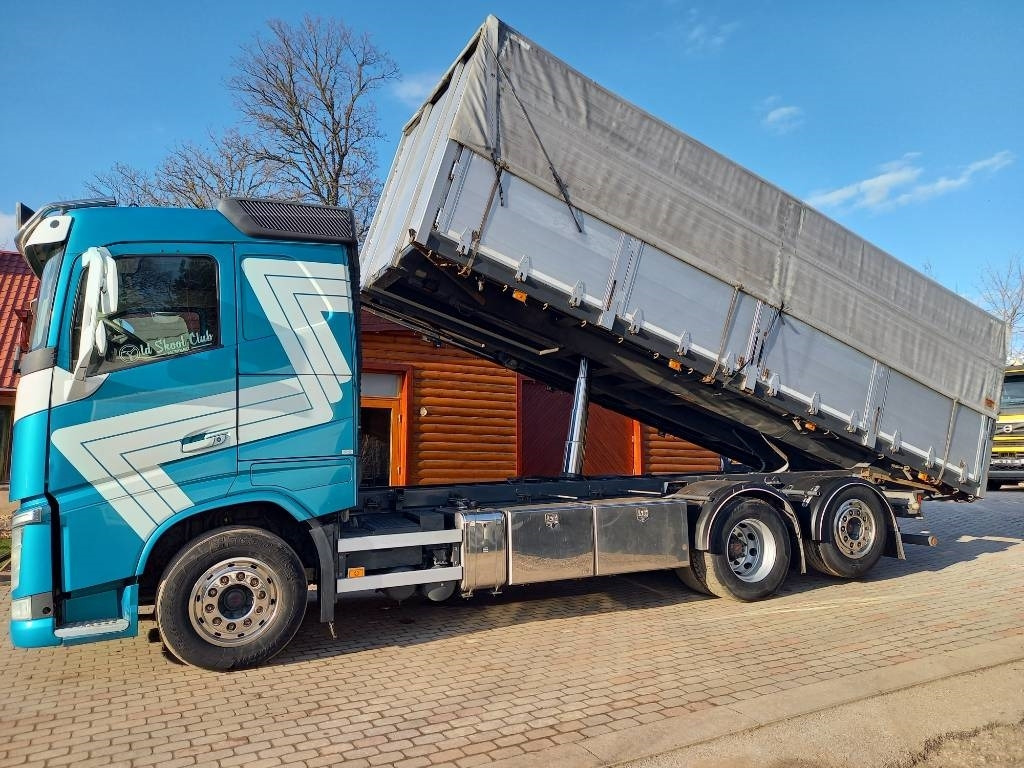 Interior photo 1: Savivartis sunkvežimis Volvo FH 500, 6x2