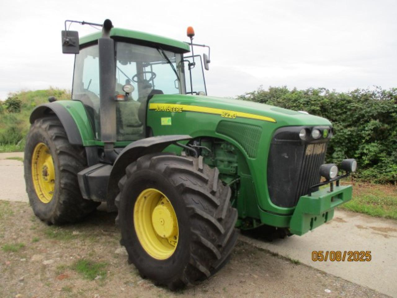 John Deere 8220 Power Schift 7290 Std. - Traktorius: foto 1 John Deere 8220 Power Schift 7290 Std. - Traktorius: foto 1