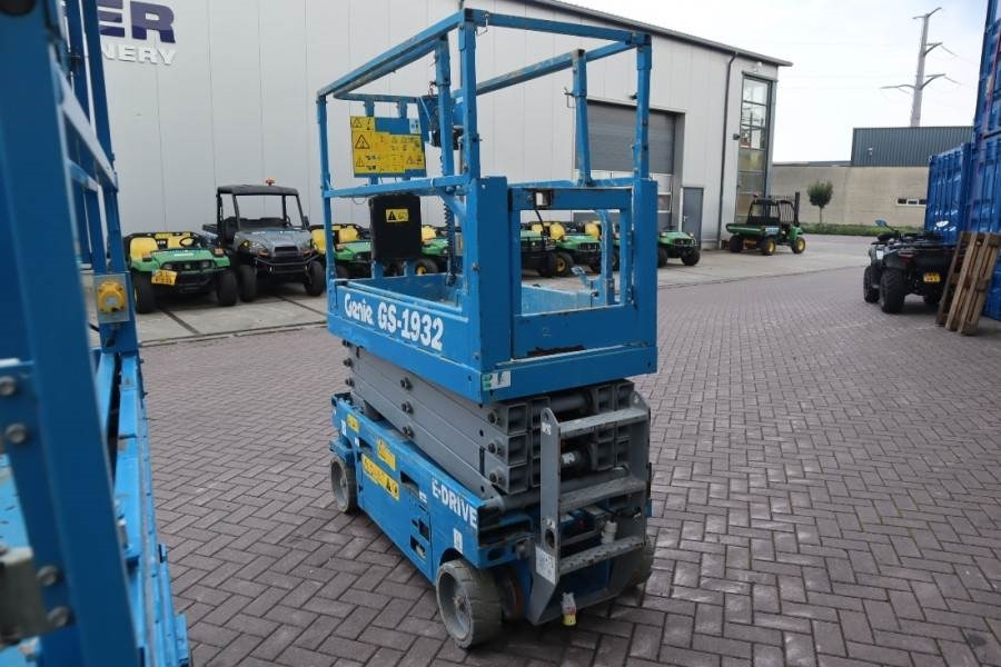 Genie GS1932 E-Drive Several In Stock, 8m Working Height  - Žirklinis keltuvas: foto 2 Genie GS1932 E-Drive Several In Stock, 8m Working Height  - Žirklinis keltuvas: foto 2