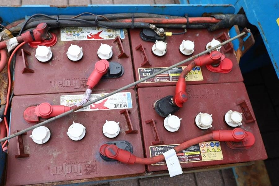 Genie GS3246 Electric, Working Height 11.75 m, 318kg Cap - Žirklinis keltuvas: foto 5 Genie GS3246 Electric, Working Height 11.75 m, 318kg Cap - Žirklinis keltuvas: foto 5