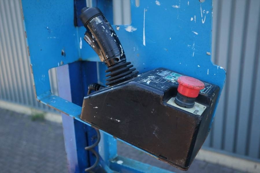 Genie GS4069DC Electric, 14m Working Height, 363kg Capac - Žirklinis keltuvas: foto 5 Genie GS4069DC Electric, 14m Working Height, 363kg Capac - Žirklinis keltuvas: foto 5