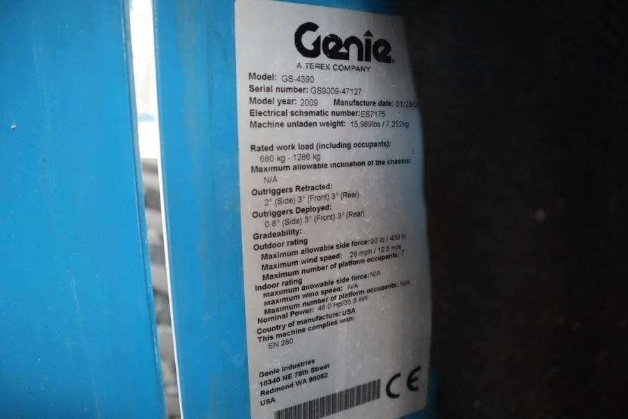 Genie GS4390 Diesel, 4x4 Drive, 15.11m Working Height 68 - Žirklinis keltuvas: foto 4 Genie GS4390 Diesel, 4x4 Drive, 15.11m Working Height 68 - Žirklinis keltuvas: foto 4
