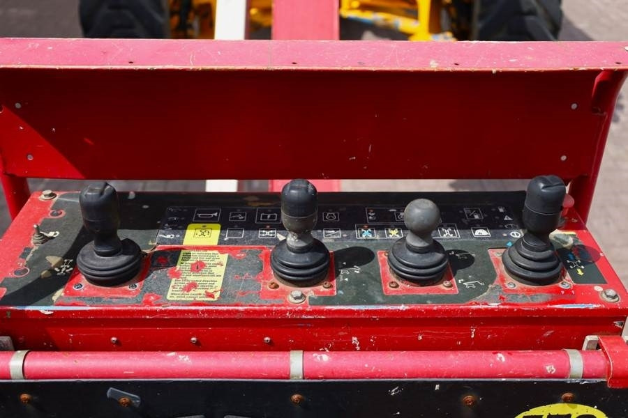 Genie ZX135/70 Diesel, 4x4x4 Drive, 43m Lifting Height, - Alkūninis keltuvas: foto 4 Genie ZX135/70 Diesel, 4x4x4 Drive, 43m Lifting Height, - Alkūninis keltuvas: foto 4