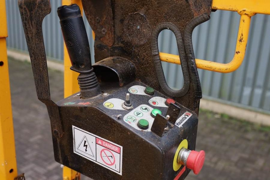 Haulotte Compact 10N Electric, 10m Working Height, 230kg Ca - Žirklinis keltuvas: foto 4 Haulotte Compact 10N Electric, 10m Working Height, 230kg Ca - Žirklinis keltuvas: foto 4