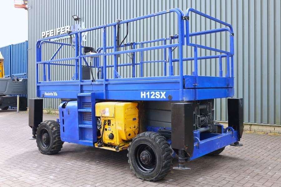 Žirklinis keltuvas Haulotte H12SX Diesel, 4x4 Drive, 12m Working Height, 700kg: foto 8