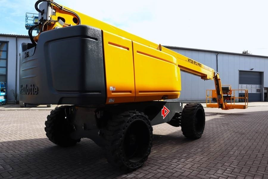 Haulotte HT28RTJ Pro Guarantee! 4x4x4 Drive, 28 m Working H - Teleskopinis keltuvas: foto 2 Haulotte HT28RTJ Pro Guarantee! 4x4x4 Drive, 28 m Working H - Teleskopinis keltuvas: foto 2