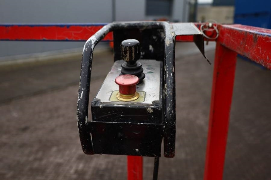 Holland Lift Ecostar HL-11812 Electric, 14m Working Height, 300 - Žirklinis keltuvas: foto 4 Holland Lift Ecostar HL-11812 Electric, 14m Working Height, 300 - Žirklinis keltuvas: foto 4