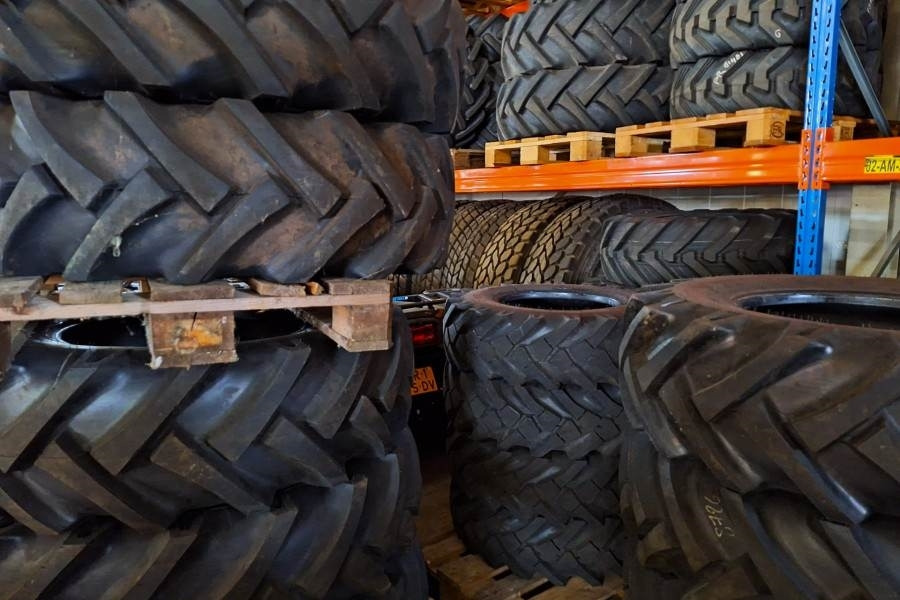 Krautuvas-visureigis Manitou MC25-4 Valid Inspection, *Guarantee, Diesel, 4x4 D: foto 11