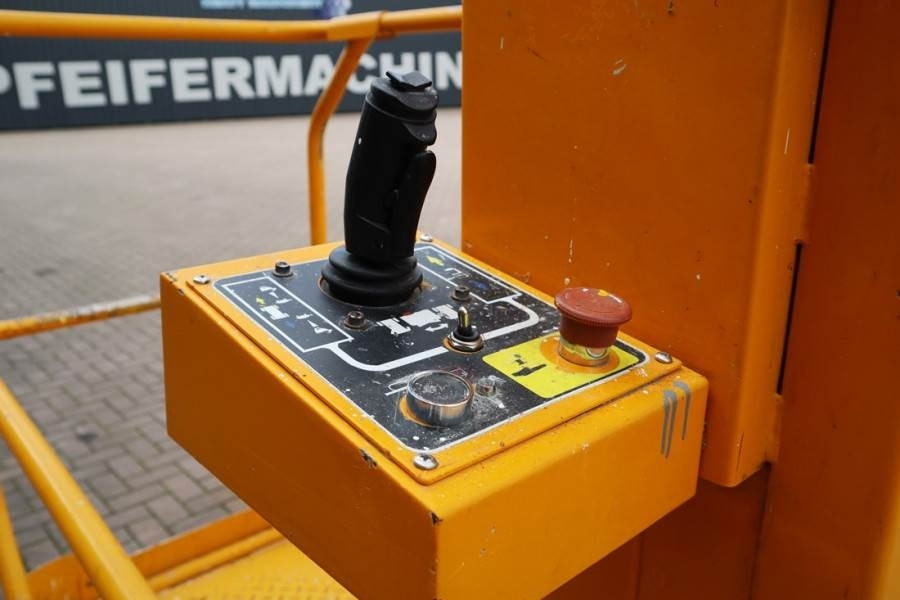 Snorkel TM12 Electric, 5.6m Working Height, 227kg Capacity - Alkūninis keltuvas: foto 3 Snorkel TM12 Electric, 5.6m Working Height, 227kg Capacity - Alkūninis keltuvas: foto 3