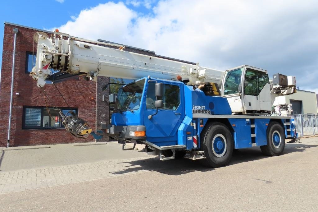 Liebherr LTM 1040-2.1 - Visureigis kranas: foto 1 Liebherr LTM 1040-2.1 - Visureigis kranas: foto 1