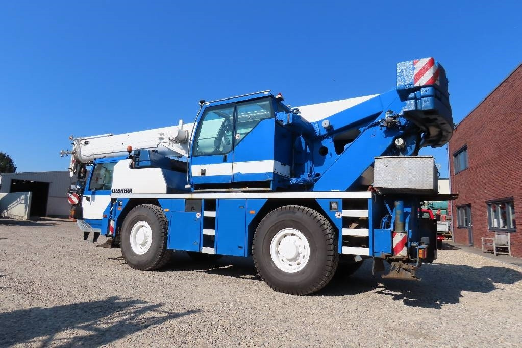 Liebherr LTM 1040-2.1 - Visureigis kranas: foto 4 Liebherr LTM 1040-2.1 - Visureigis kranas: foto 4