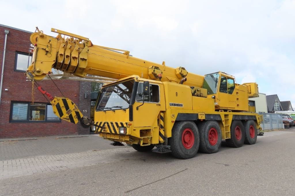 Liebherr LTM 1070-1 - Visureigis kranas: foto 1 Liebherr LTM 1070-1 - Visureigis kranas: foto 1