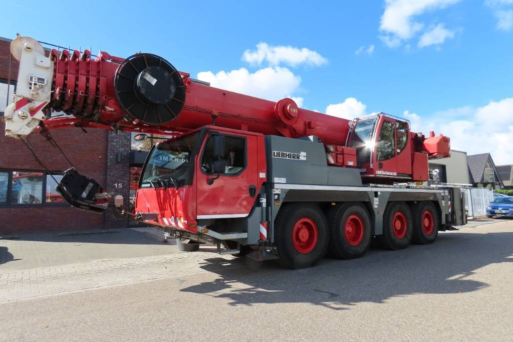 Liebherr LTM 1070-4.2 - Visureigis kranas: foto 1 Liebherr LTM 1070-4.2 - Visureigis kranas: foto 1