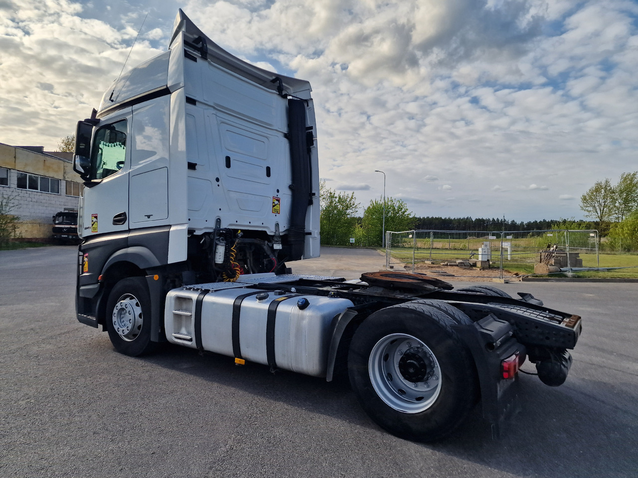 MERCEDES-BENZ Actros 1845 Retarder - Vilkikas: foto 3 MERCEDES-BENZ Actros 1845 Retarder - Vilkikas: foto 3