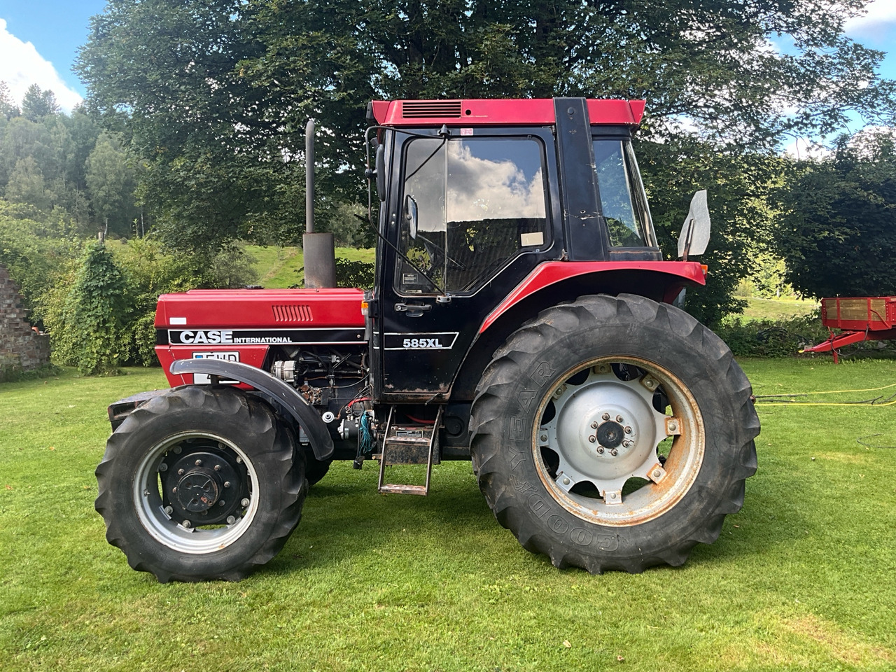 Case IH 585 XL - Traktorius: foto 1 Case IH 585 XL - Traktorius: foto 1