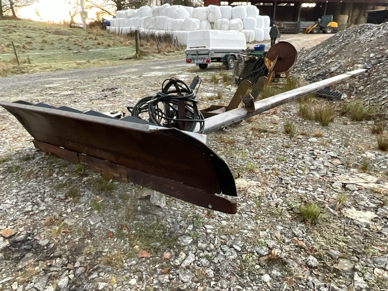 Holms 280 - Sniego peilis: foto 1 Holms 280 - Sniego peilis: foto 1