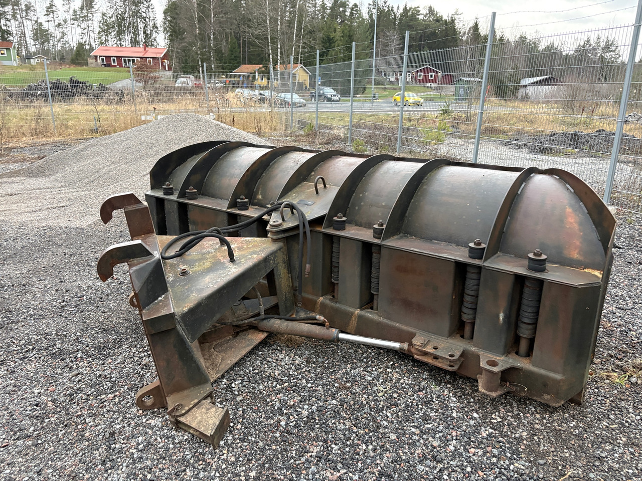 Holms 320 - Sniego peilis: foto 1 Holms 320 - Sniego peilis: foto 1