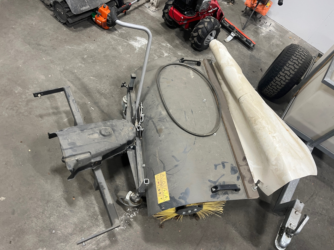 Kova T-20450 - Rotacinė šluota: foto 1 Kova T-20450 - Rotacinė šluota: foto 1