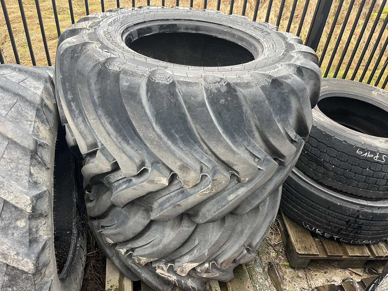 Nokian 650/45-22,5 - Padanga - Statybinė technika: foto 1 Nokian 650/45-22,5 - Padanga - Statybinė technika: foto 1