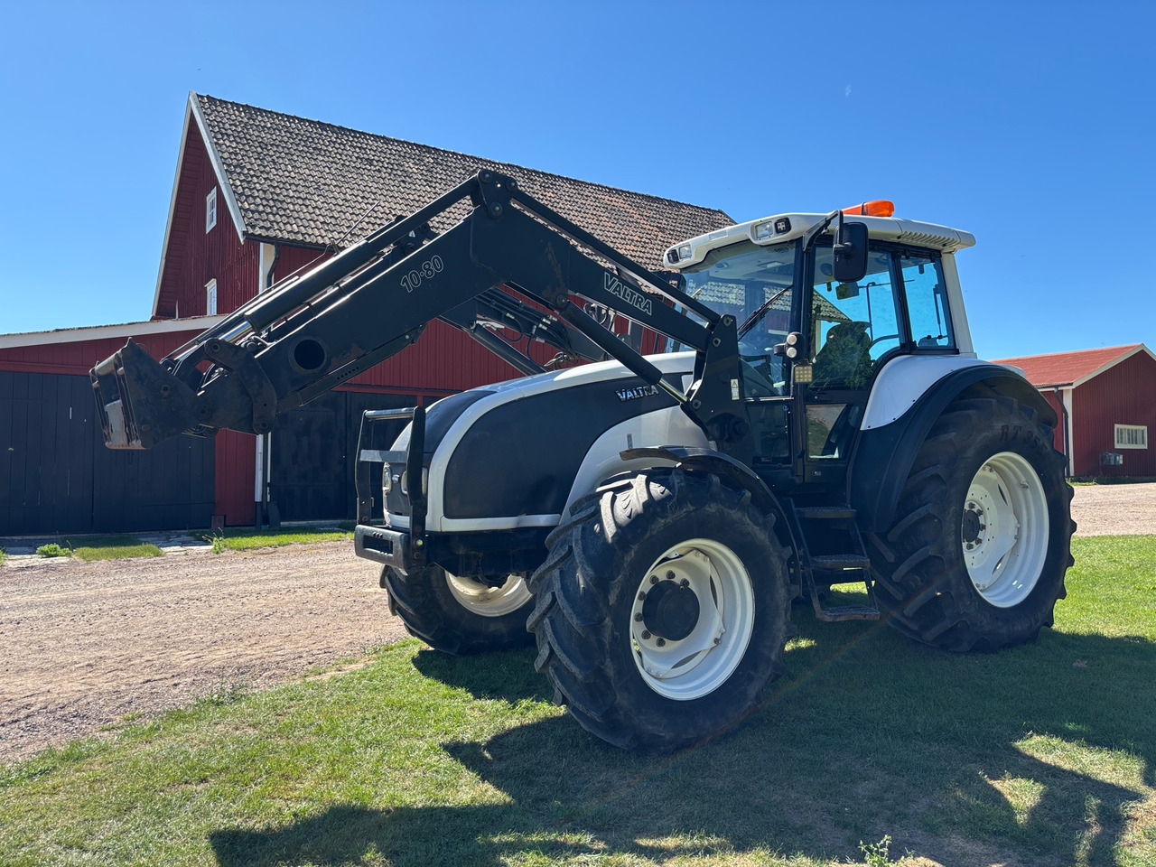 Valtra T160 - Traktorius: foto 1 Valtra T160 - Traktorius: foto 1