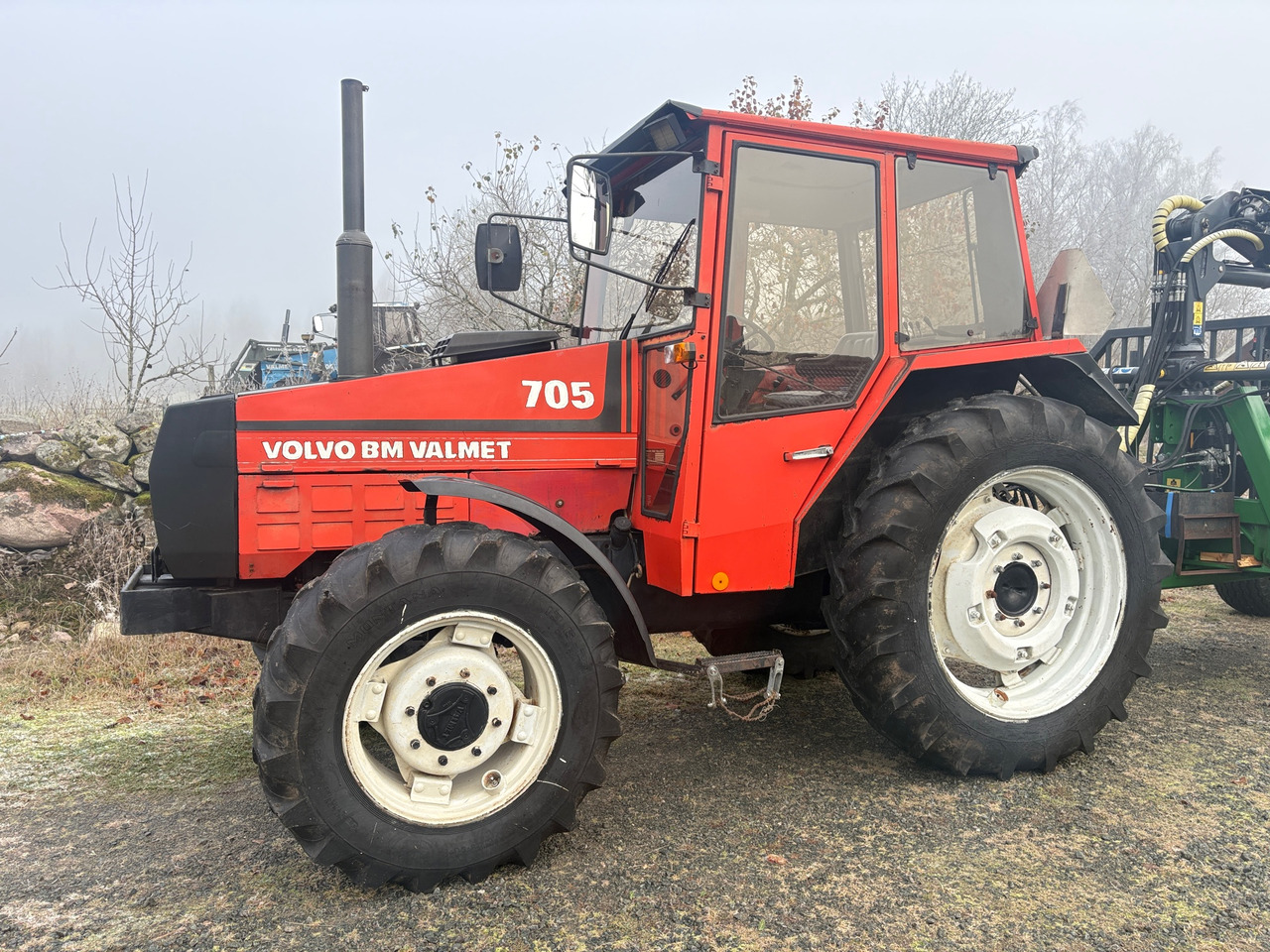 Volvo BM Valmet 705 - Traktorius: foto 1 Volvo BM Valmet 705 - Traktorius: foto 1
