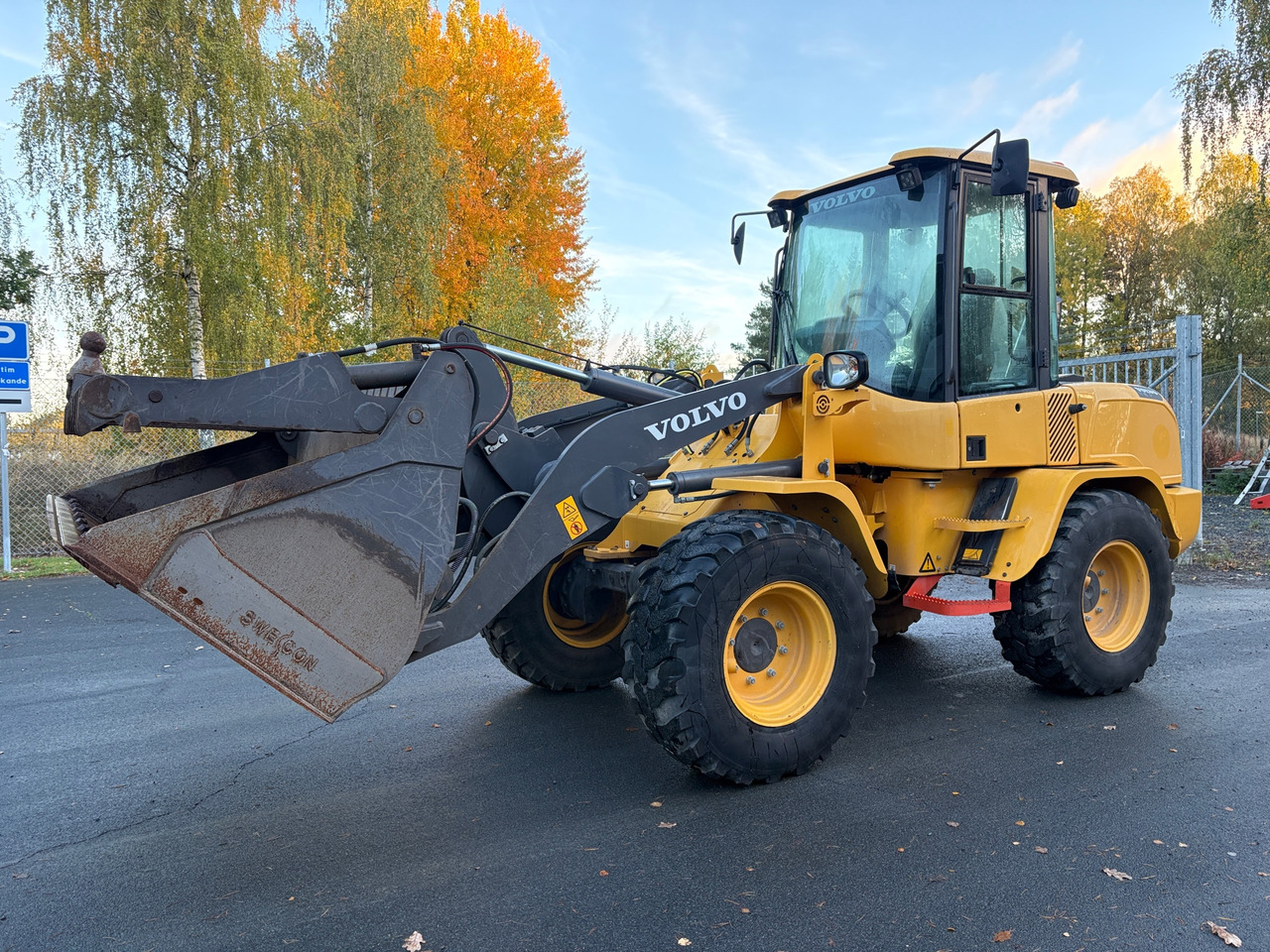 Volvo L30G - Ratinis krautuvas: foto 1 Volvo L30G - Ratinis krautuvas: foto 1