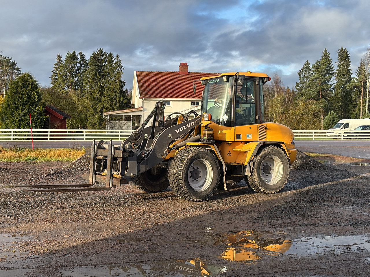 Volvo L35B Pro - Ratinis krautuvas: foto 1 Volvo L35B Pro - Ratinis krautuvas: foto 1