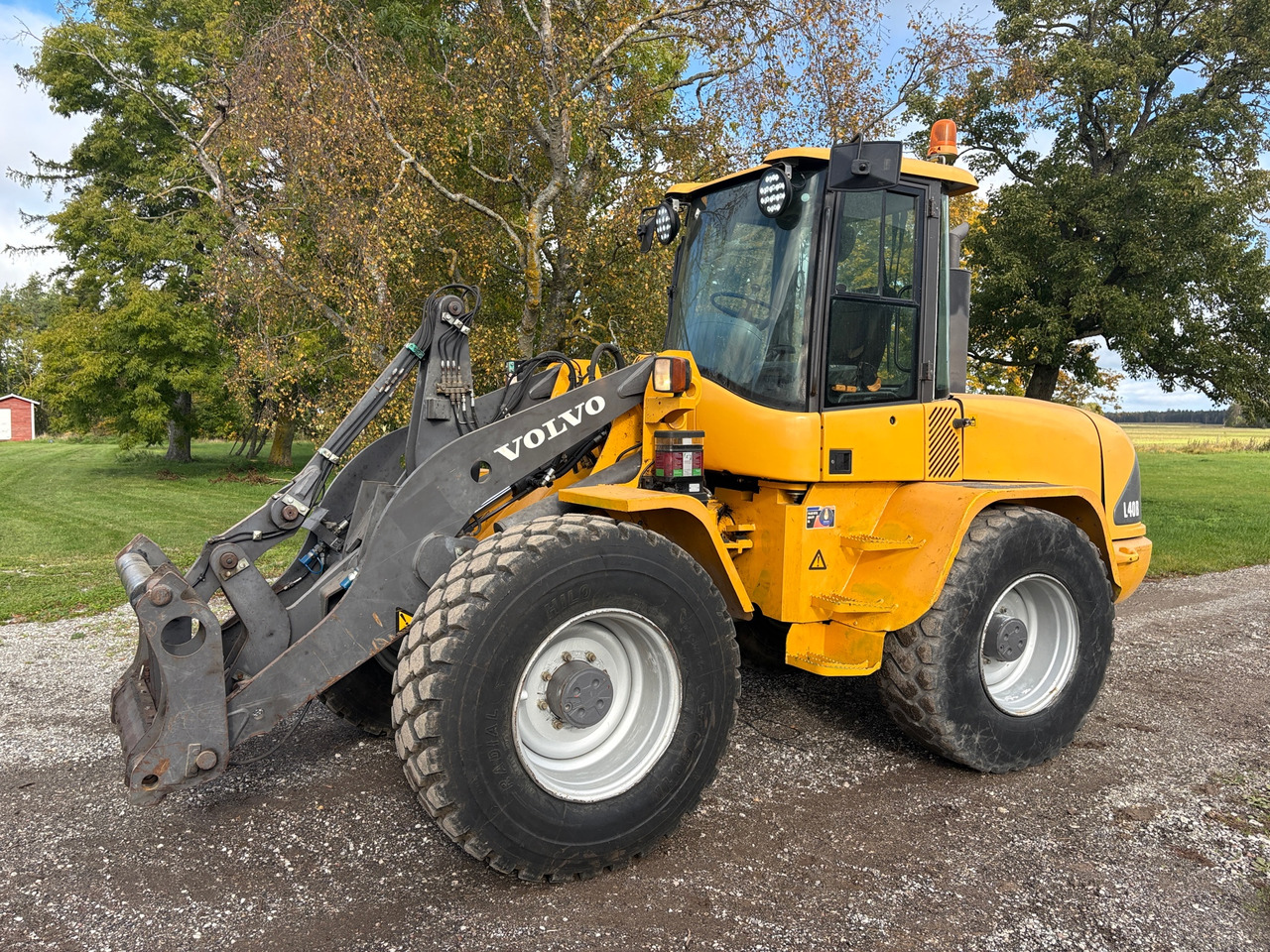 Volvo L40B-TP - Ratinis krautuvas: foto 1 Volvo L40B-TP - Ratinis krautuvas: foto 1