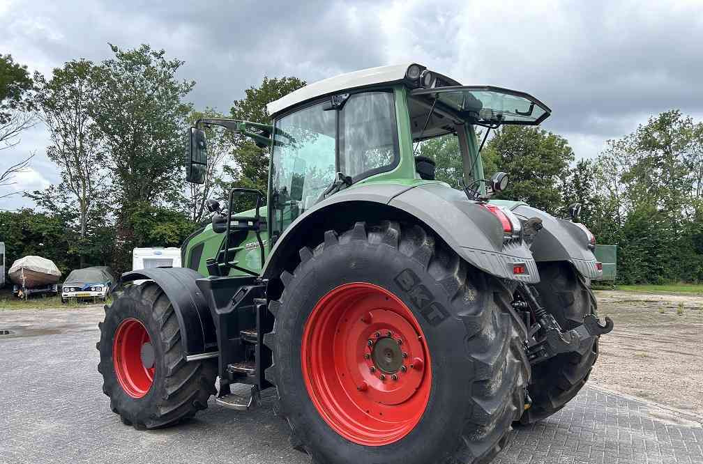 Fendt 828 vario profi scr - Traktorius: foto 2 Fendt 828 vario profi scr - Traktorius: foto 2