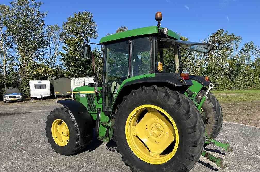 John Deere 6210 - Traktorius: foto 2 John Deere 6210 - Traktorius: foto 2