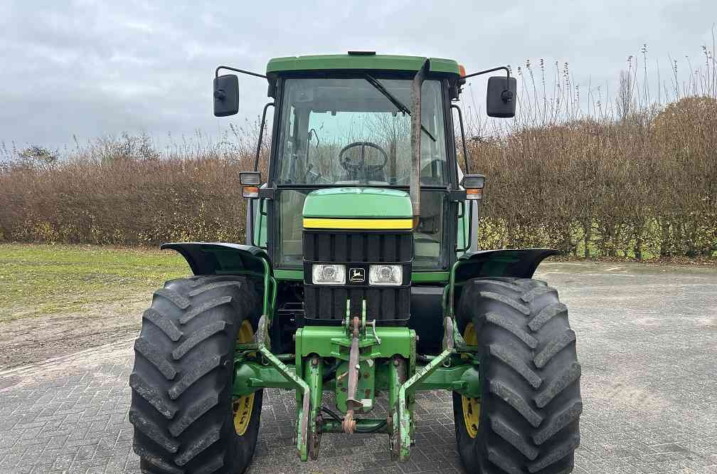 John Deere 6310, fronthef + pto - Traktorius: foto 4 John Deere 6310, fronthef + pto - Traktorius: foto 4