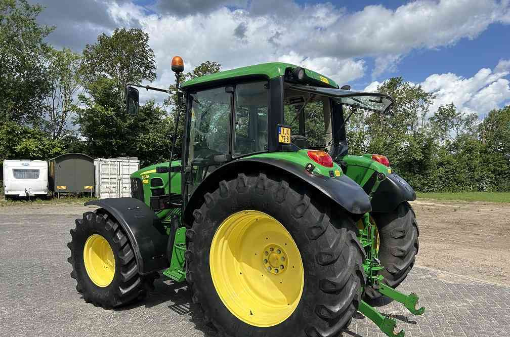 John Deere 6330, powerquad, tls - Traktorius: foto 2 John Deere 6330, powerquad, tls - Traktorius: foto 2