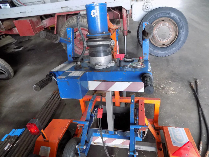 DRO ge boormachine droog - Gręžimo mašina: foto 3 DRO ge boormachine droog - Gręžimo mašina: foto 3