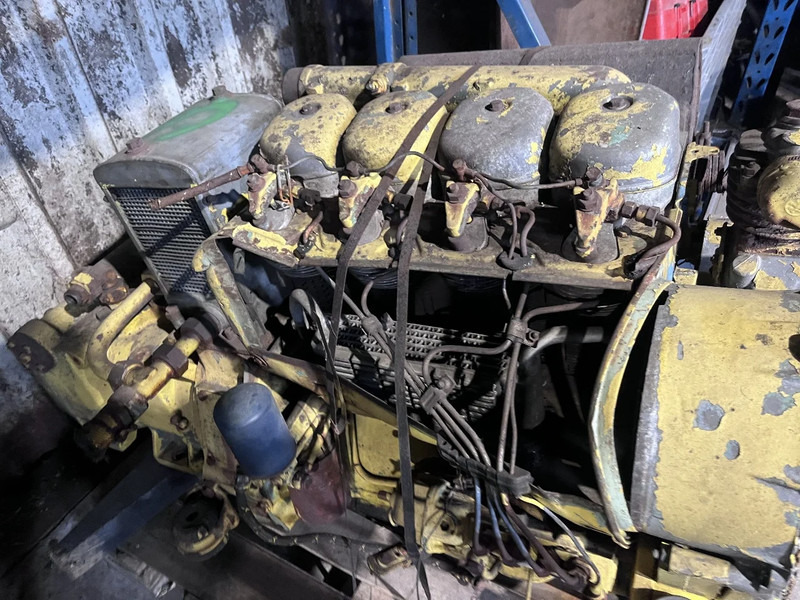 Deutz F4L912 - Variklis: foto 1 Deutz F4L912 - Variklis: foto 1